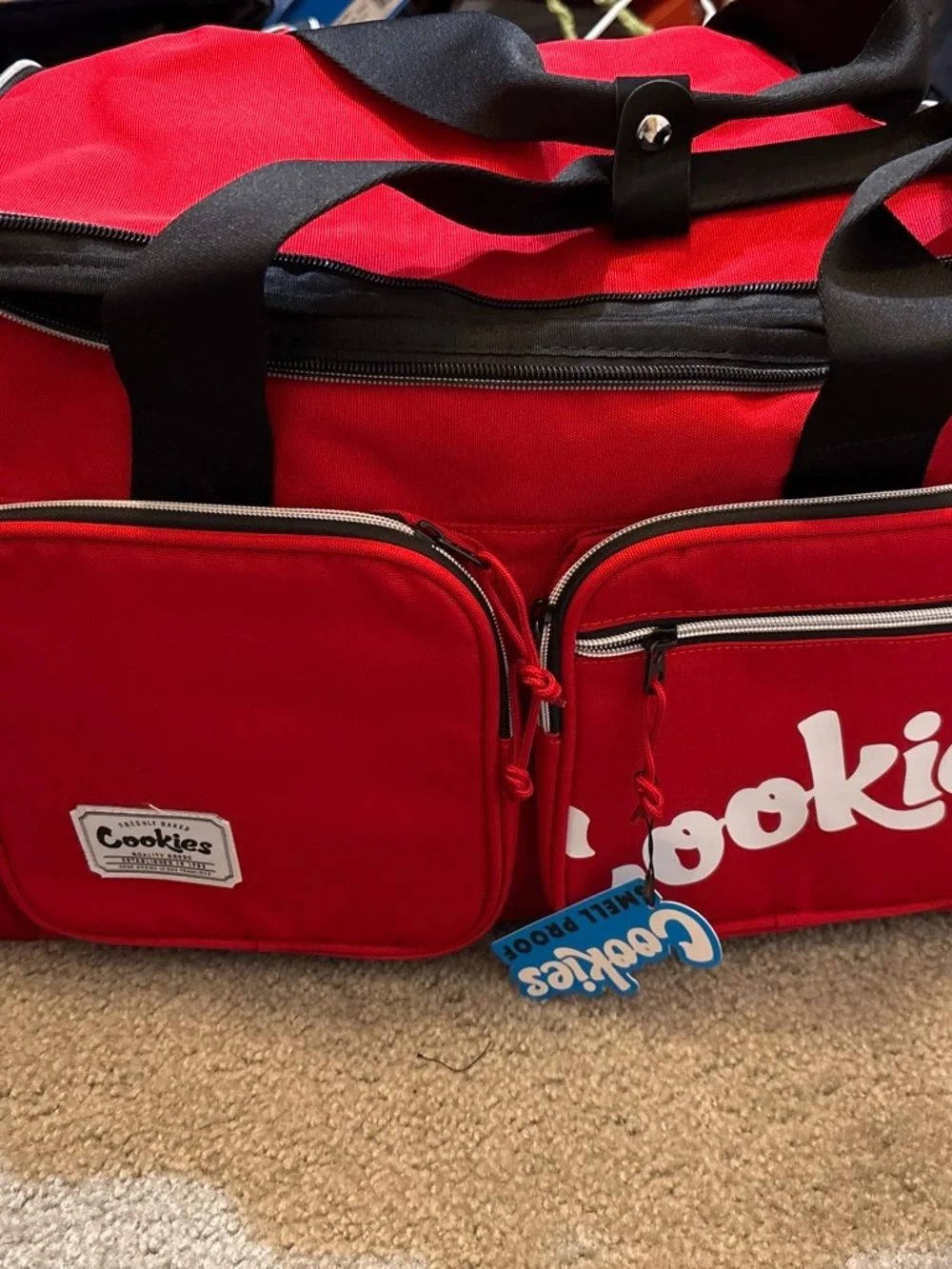 Cookies bold red